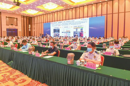 織密消防安全網(wǎng)，護航商業(yè)繁榮路——全國大型商業(yè)綜合體消防安全管理示范創(chuàng)建工作現(xiàn)場會在并召開